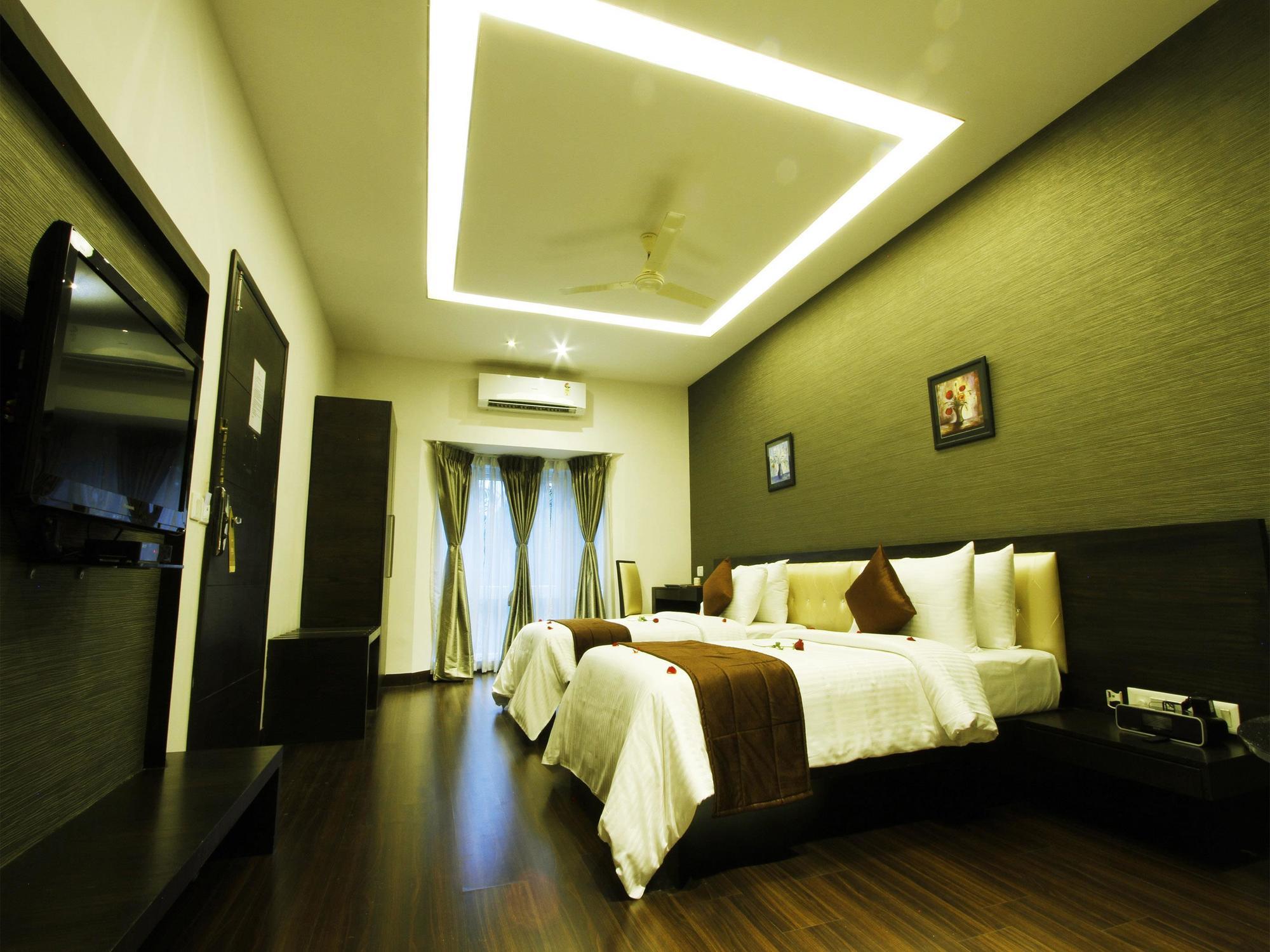 Pleasant Days Resort Chembarambakkam Lake Exterior photo