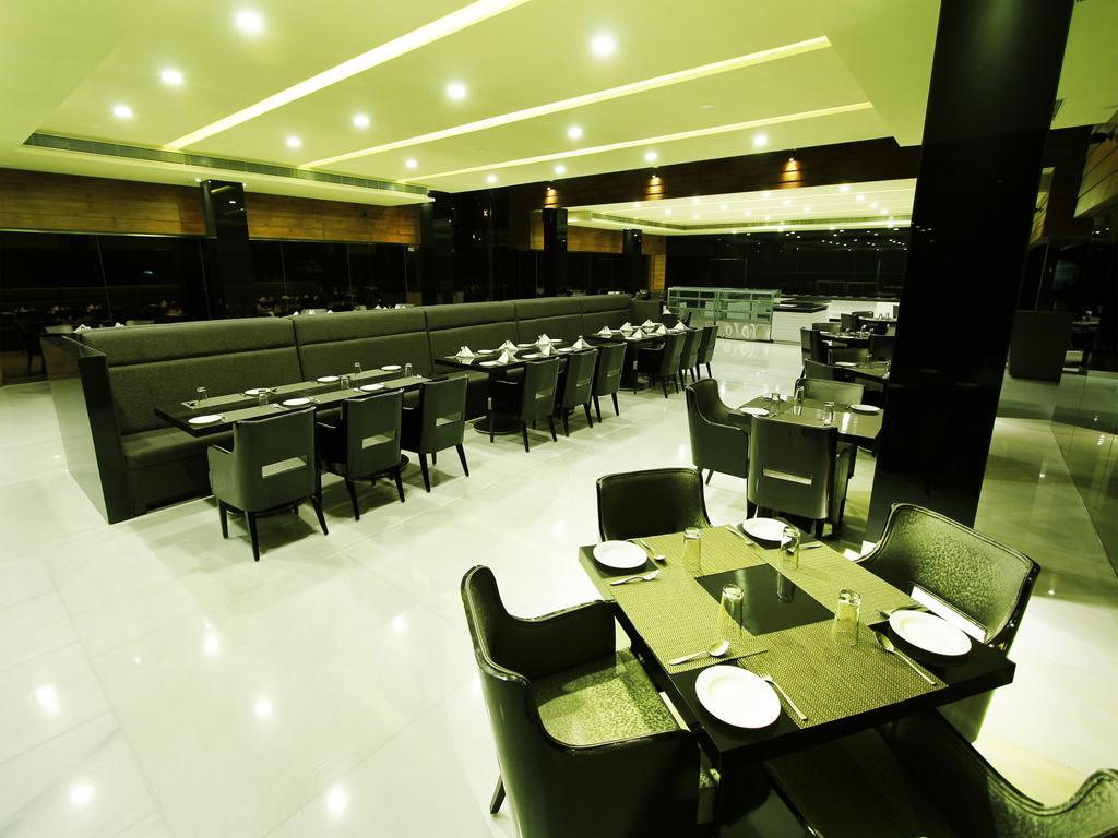 Pleasant Days Resort Chembarambakkam Lake Exterior photo